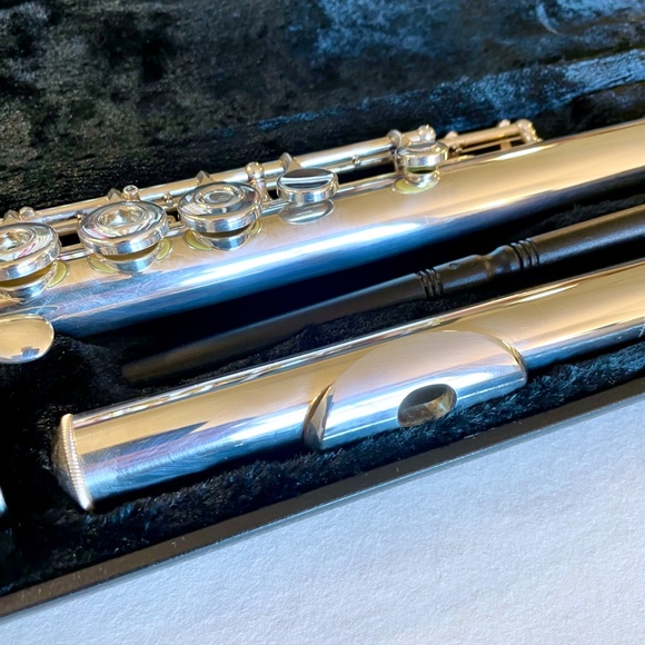 Gemeinhardt 3SHB (French style, inline G, sterling headjoint, plated body) - Picture 5 of 16